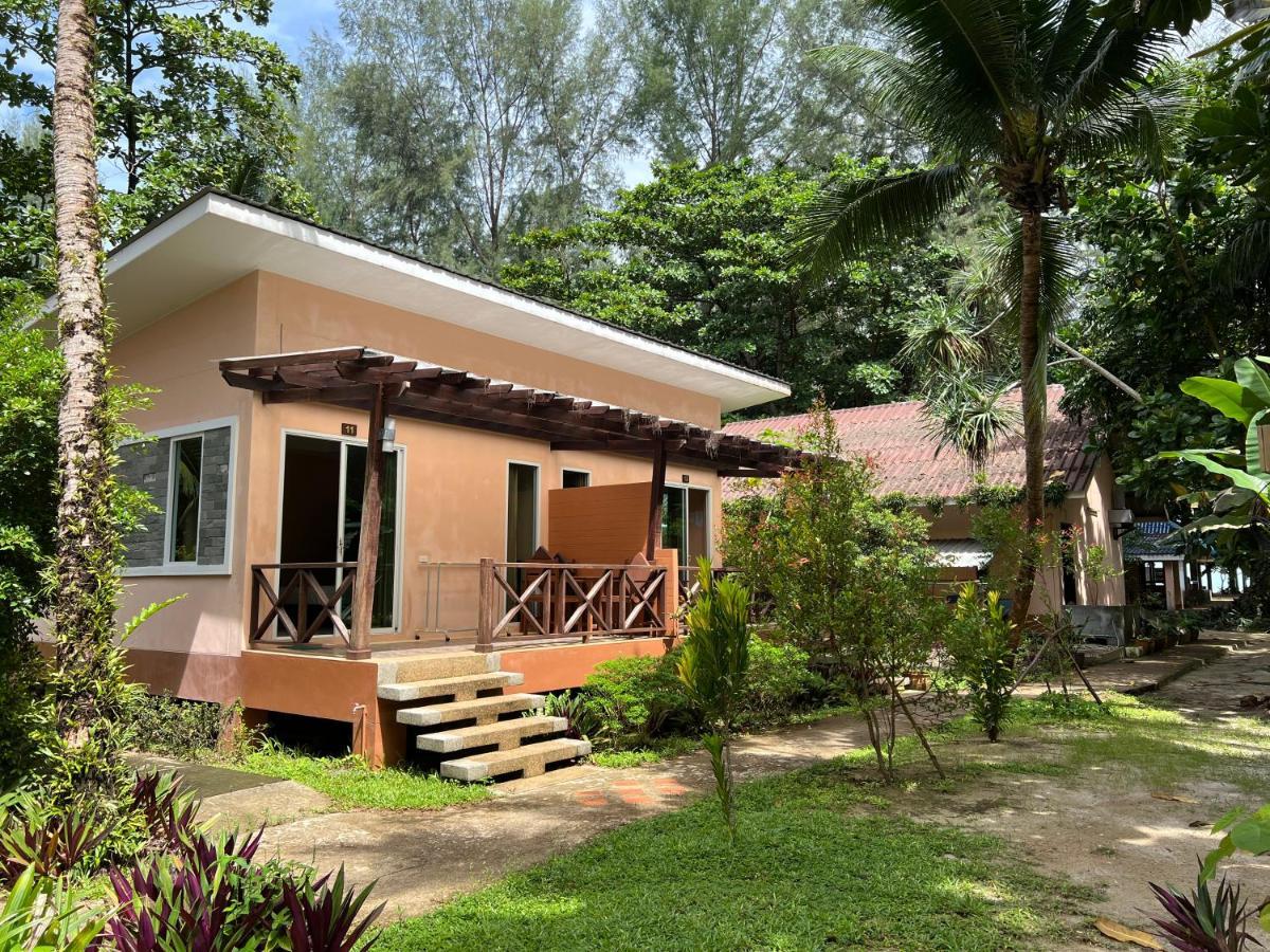 Ao Thong Beach Resort Bang Sak Esterno foto
