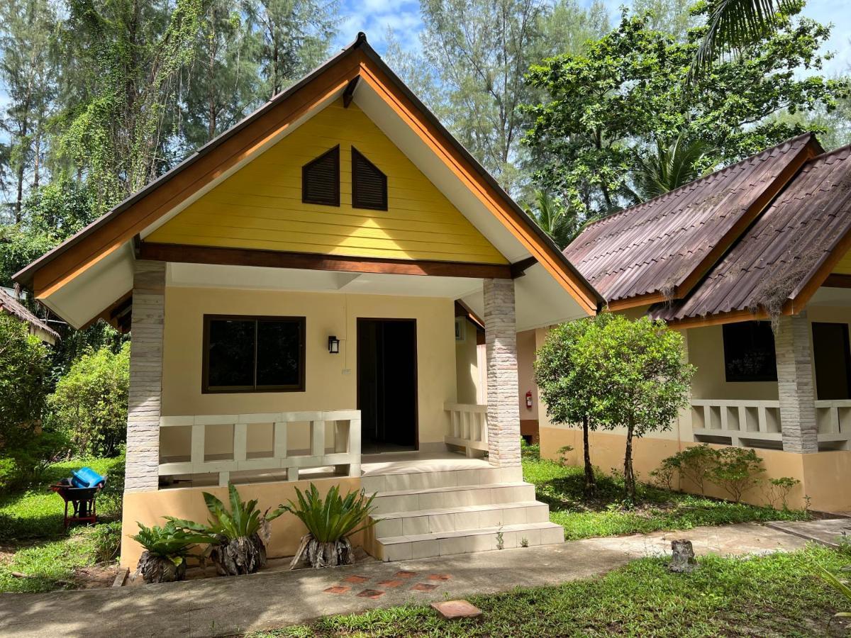 Ao Thong Beach Resort Bang Sak Esterno foto