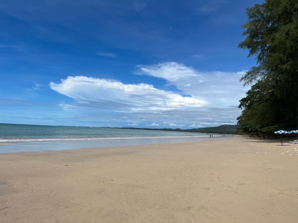 Ao Thong Beach Resort Bang Sak Esterno foto