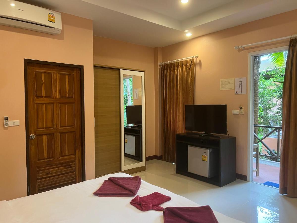 Ao Thong Beach Resort Bang Sak Esterno foto