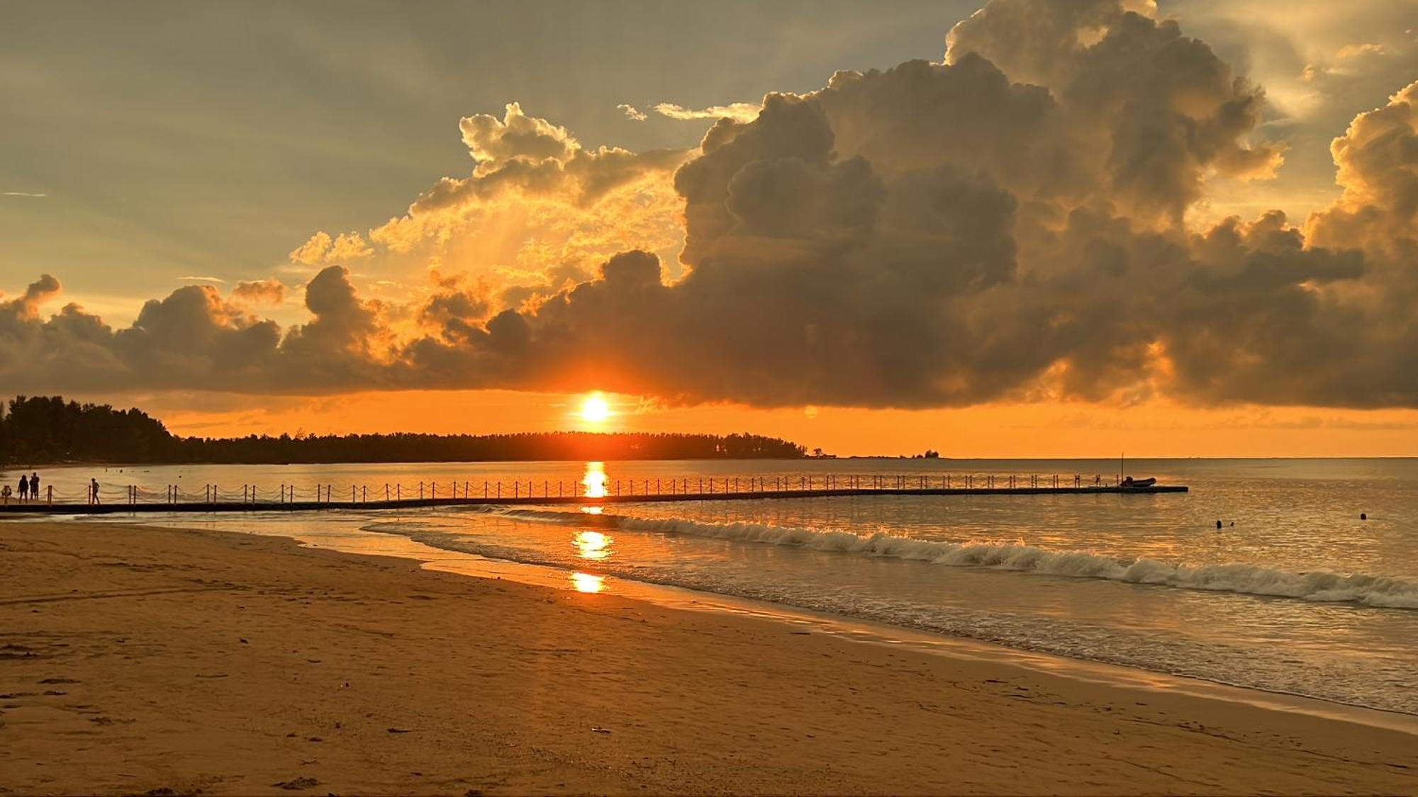 Ao Thong Beach Resort Bang Sak Esterno foto
