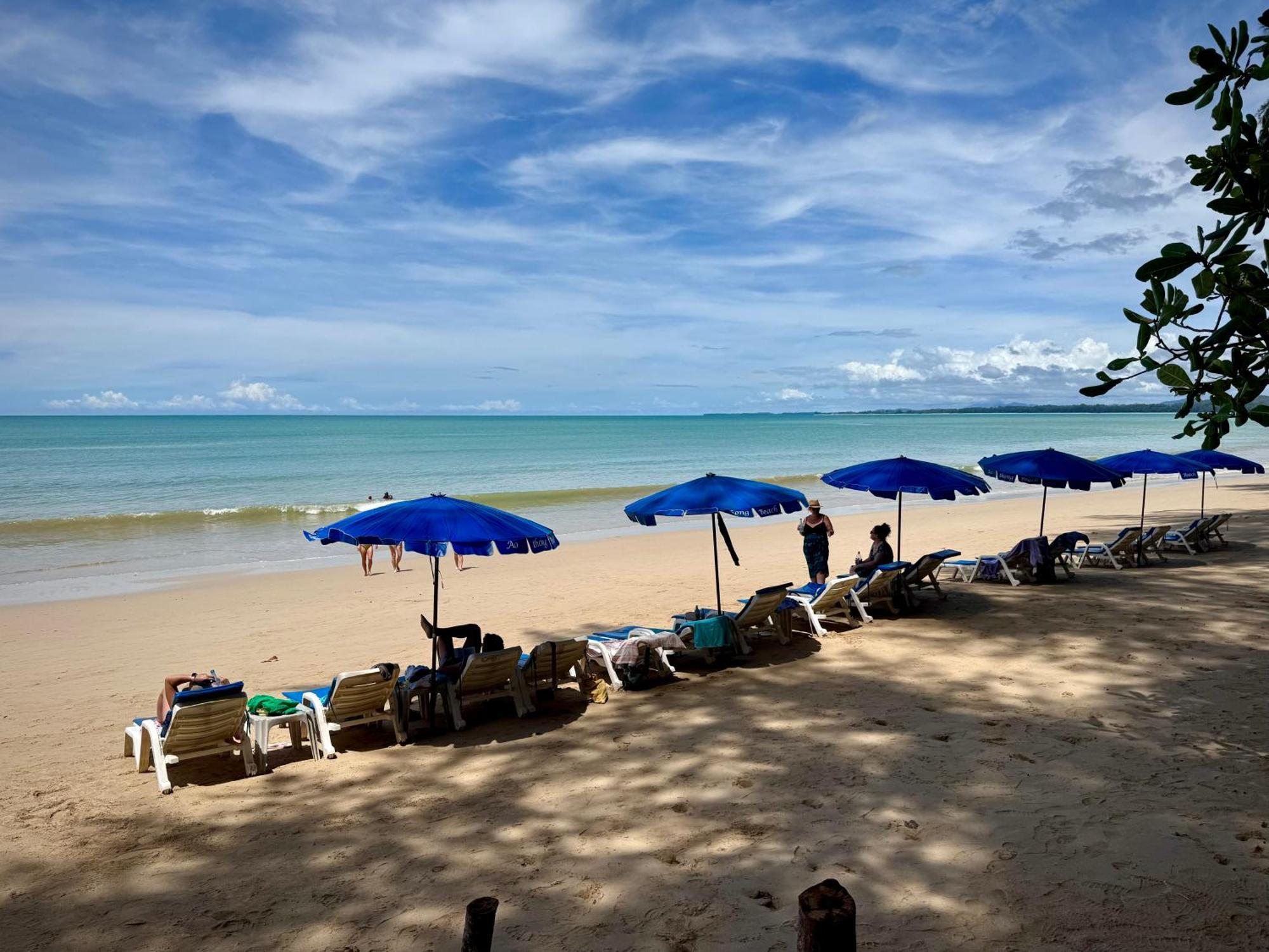 Ao Thong Beach Resort Bang Sak Esterno foto