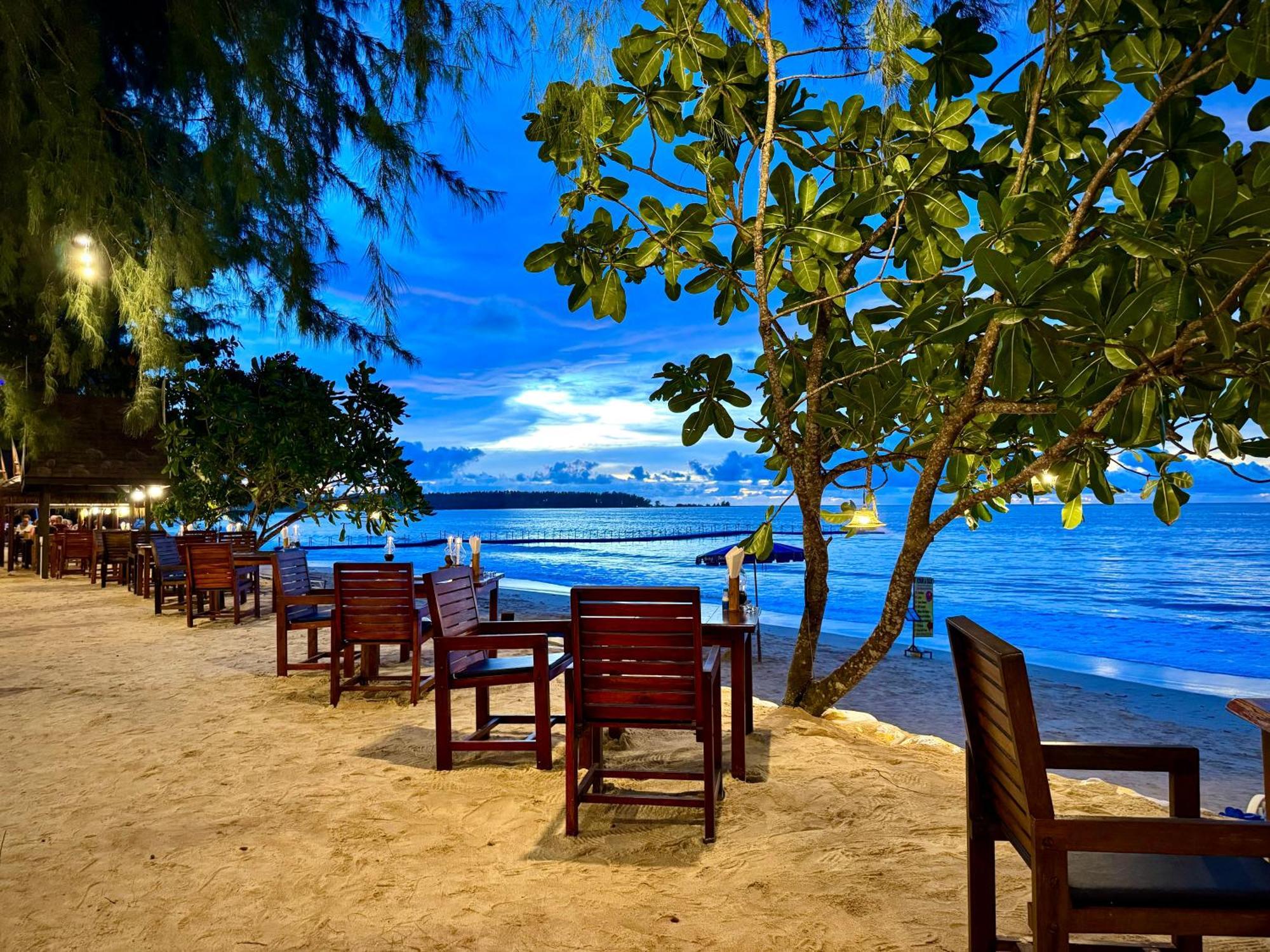 Ao Thong Beach Resort Bang Sak Esterno foto