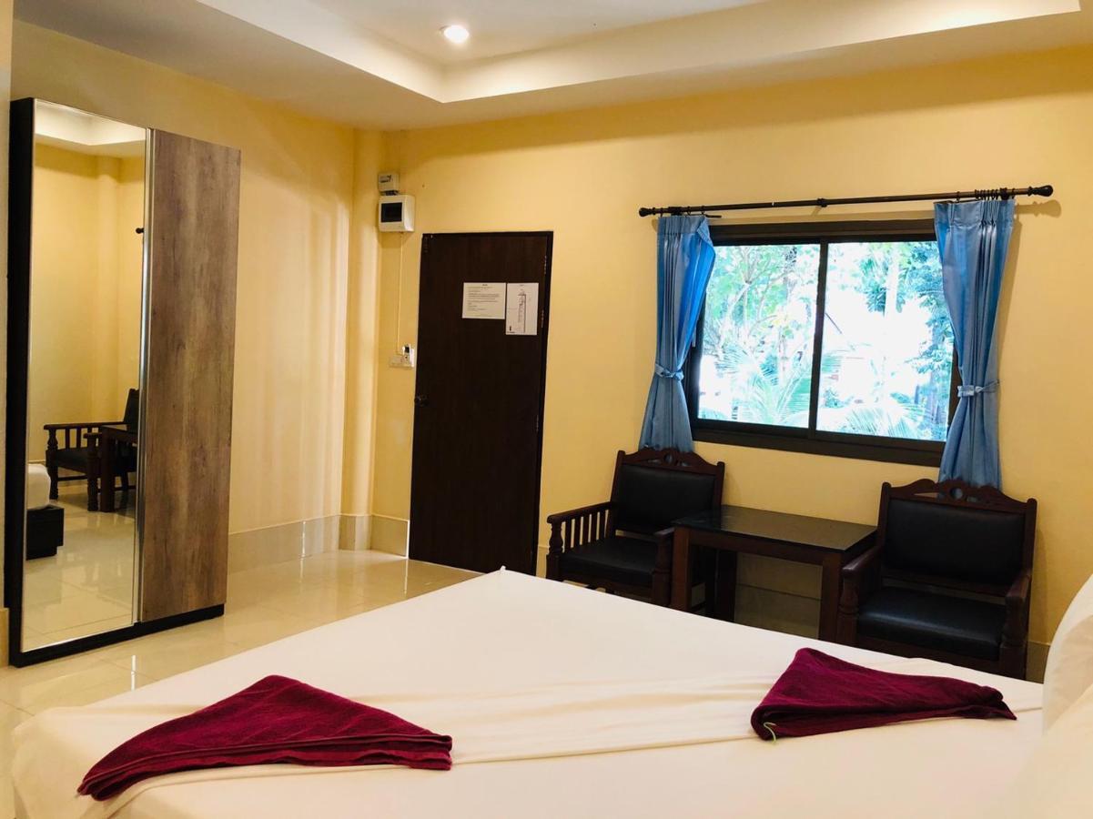 Ao Thong Beach Resort Bang Sak Esterno foto