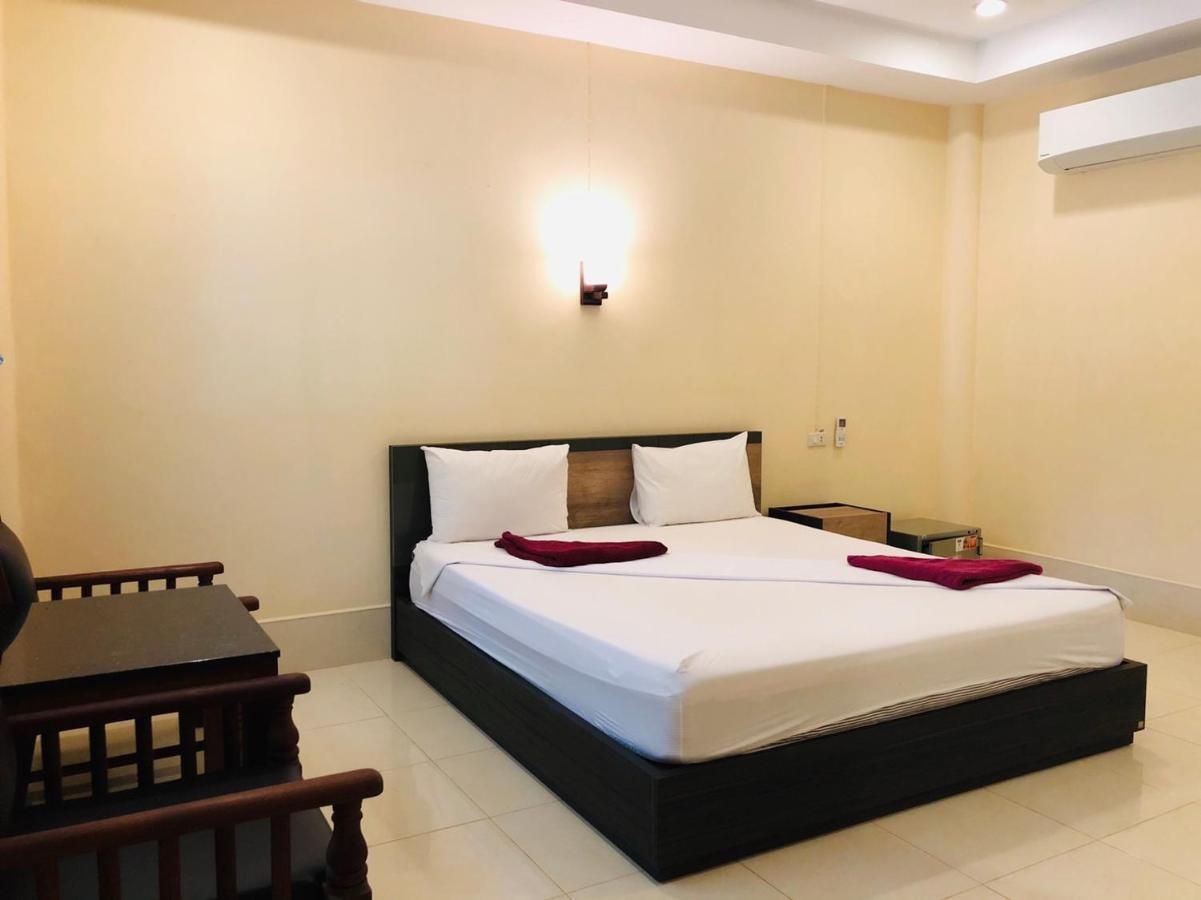 Ao Thong Beach Resort Bang Sak Esterno foto