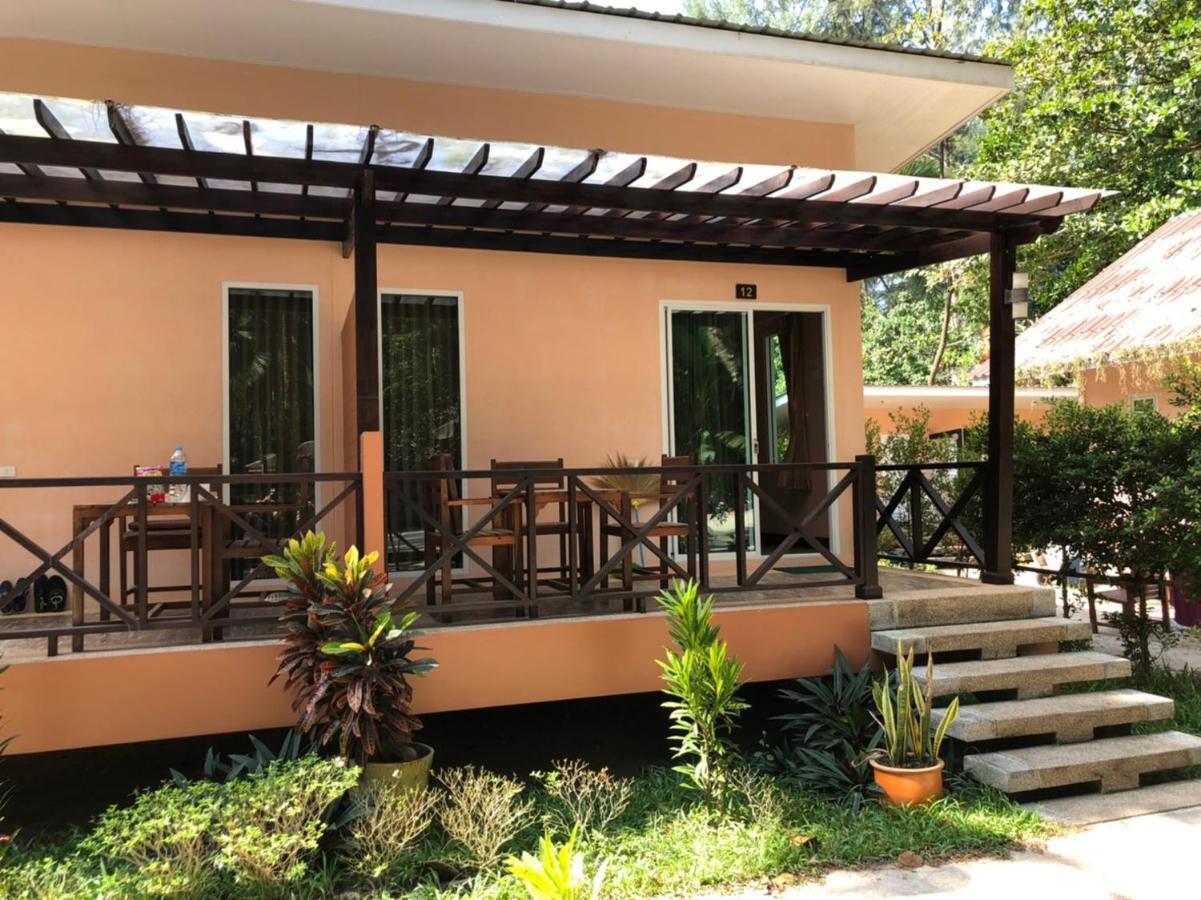 Ao Thong Beach Resort Bang Sak Esterno foto