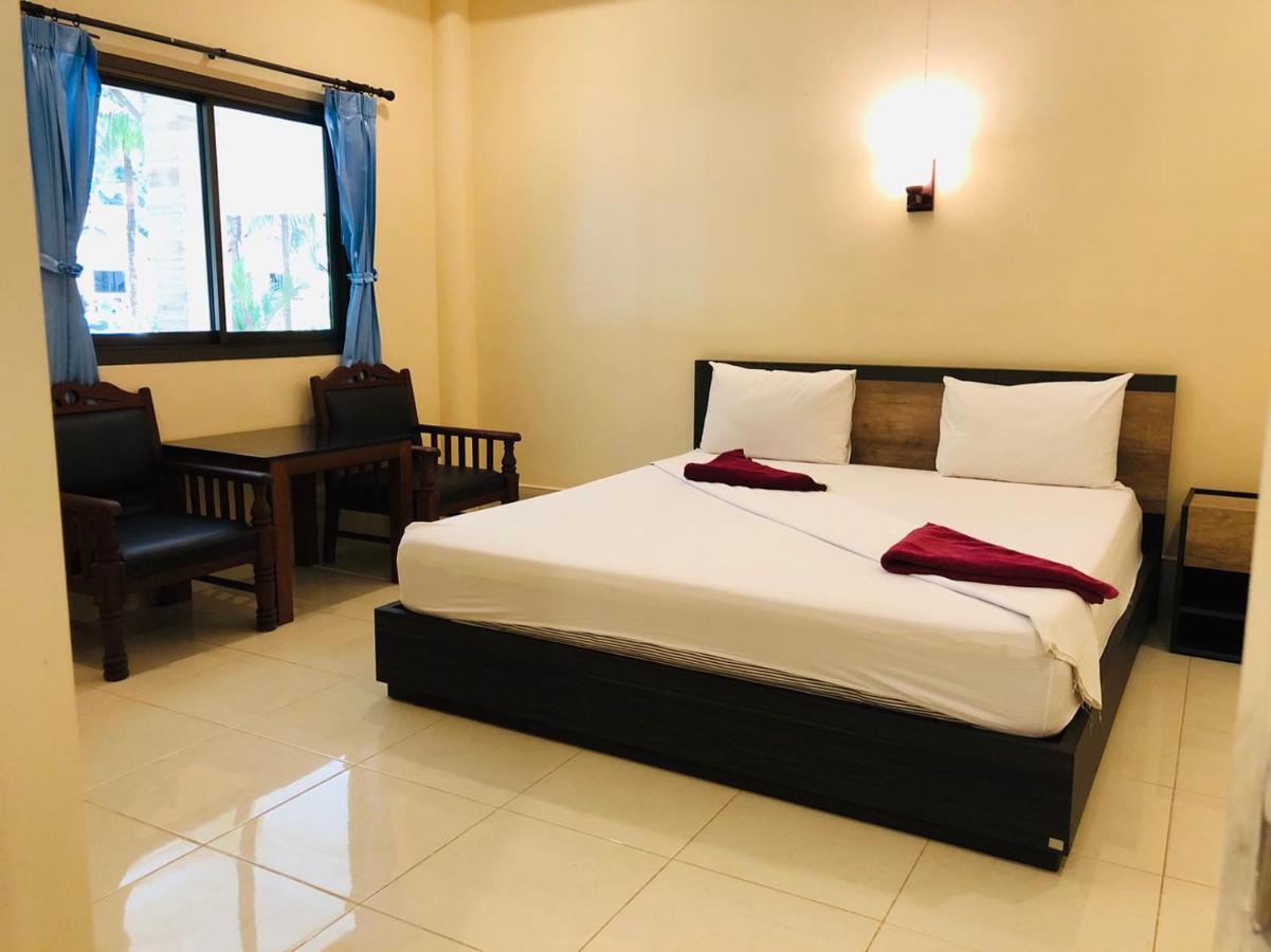 Ao Thong Beach Resort Bang Sak Esterno foto
